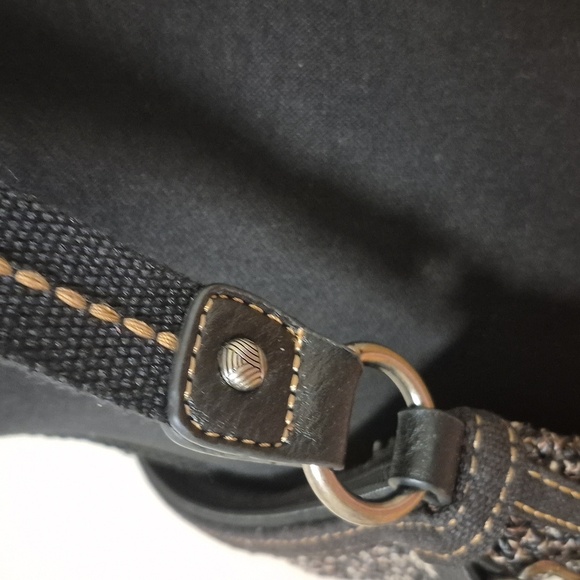 Sak Lucia Black Crochet Crossbody Bag - Picture 5 of 13